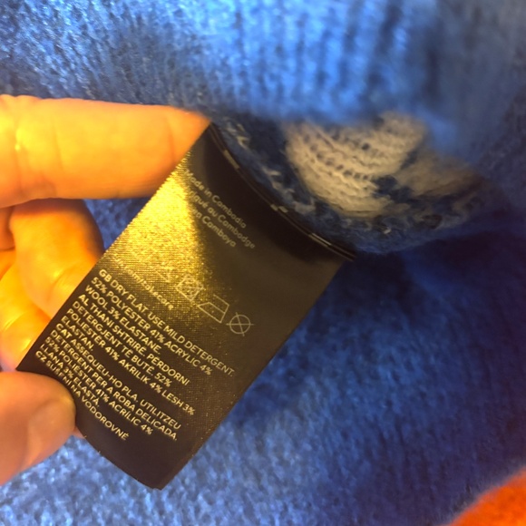 H&M blue and white cute sheep touch of wool jacquard knit sweater NWT - Picture 8 of 9